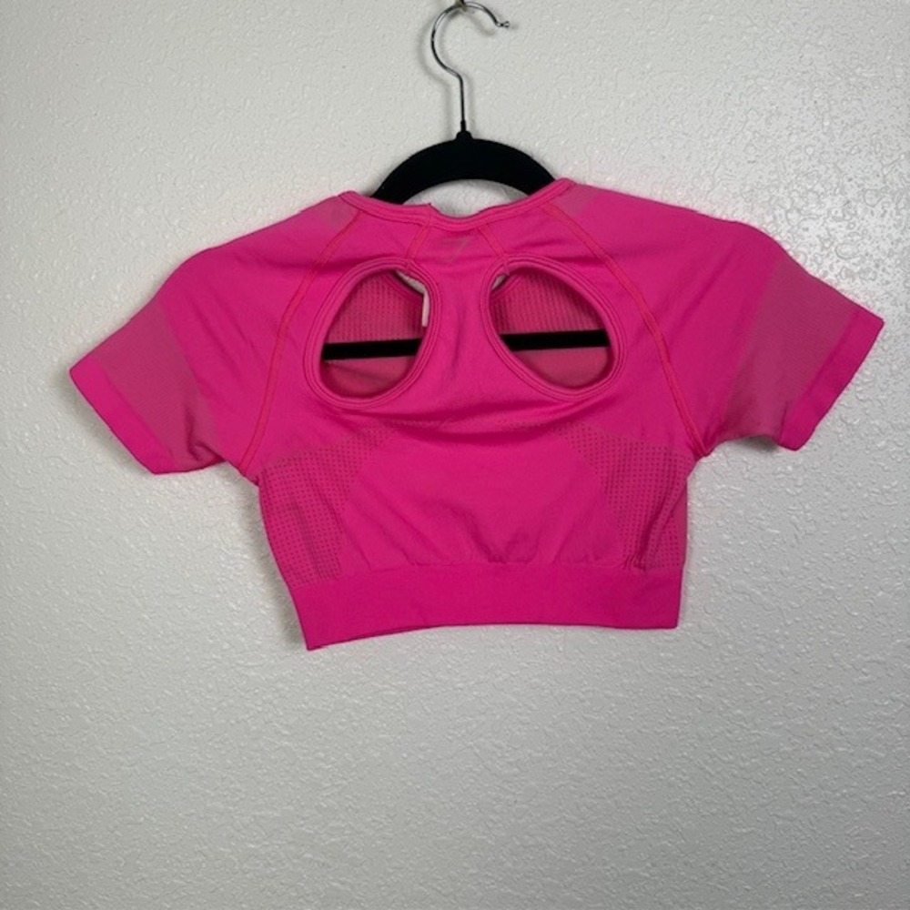 Gymshark Ultra Seamless‎ Crop Top Back Cutouts Hot Pink Small - Picture 4 of 8